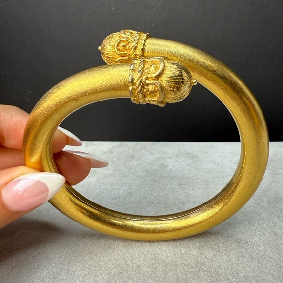 Vintage satin brushed gold bracelet - Picture 3 of 9